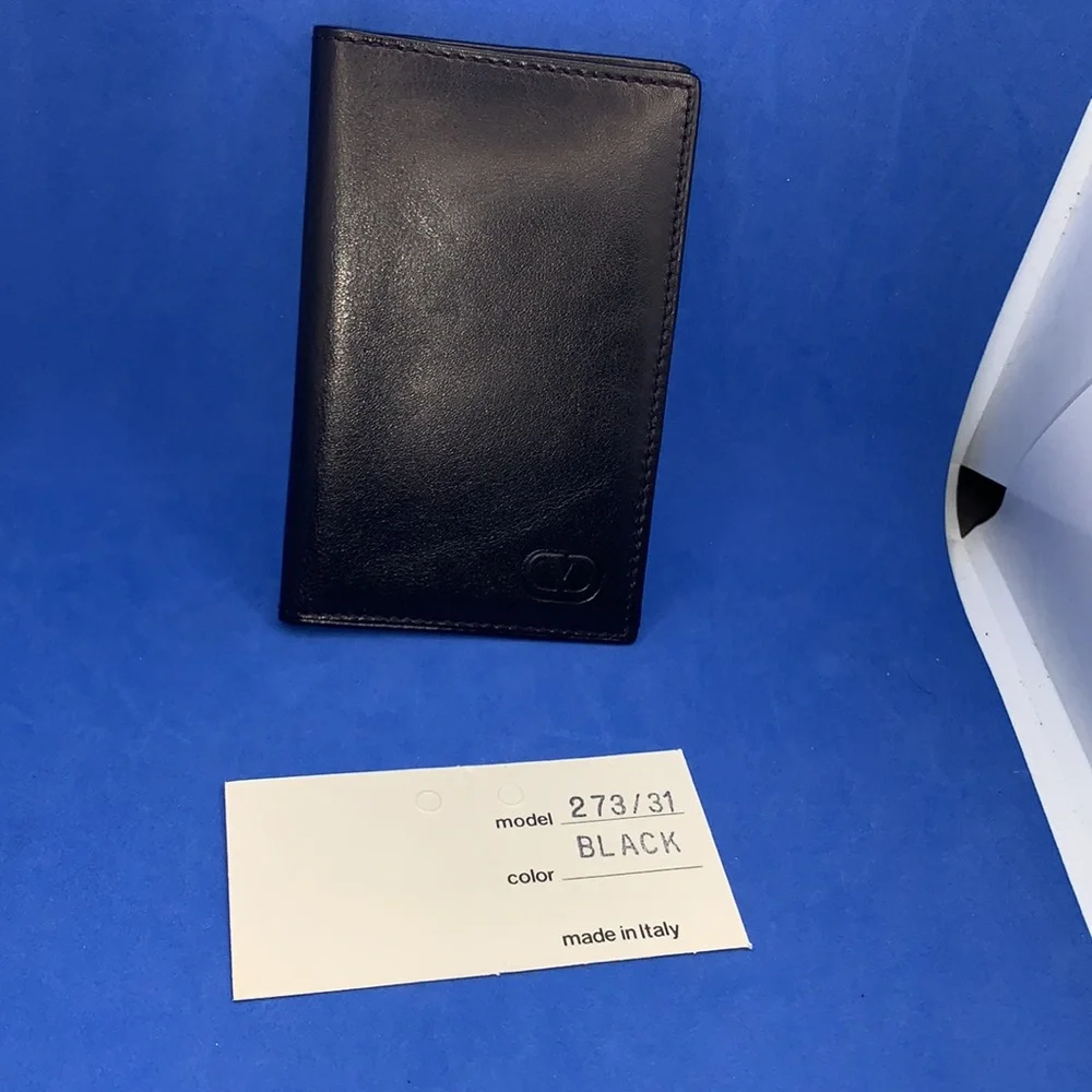 Dead stock‎ Valentino Garavani black Leather Card Holder